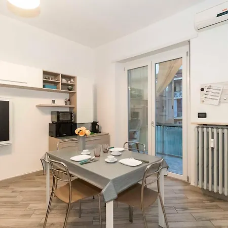 Guesthost - Parco Paradiso & Mm Marche Family * Torino