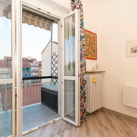 Guesthost - Parco Paradiso & Mm Marche Family * Torino