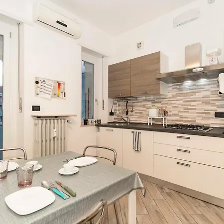 Guesthost - Parco Paradiso & Mm Marche Family Torino