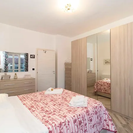 Guesthost - Parco Paradiso & Mm Marche Family *