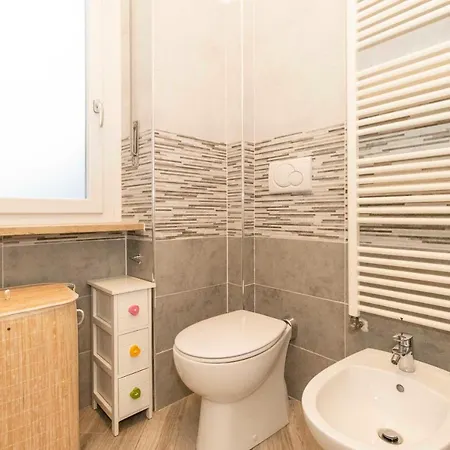 Guesthost - Parco Paradiso & Mm Marche Family * Torino