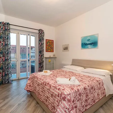 Guesthost - Parco Paradiso & Mm Marche Family * Torino