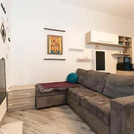 Guesthost - Parco Paradiso & Mm Marche Family Apartment *